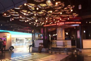 上海静安区彭浦新村街道附近酒吧招聘包厢服务员,上班有什么要求